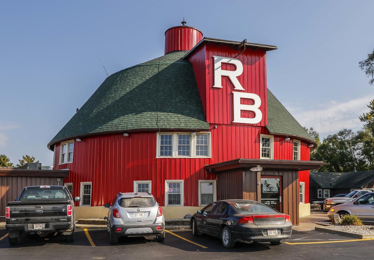 Round Barn Lodge Spring Green Exterior foto